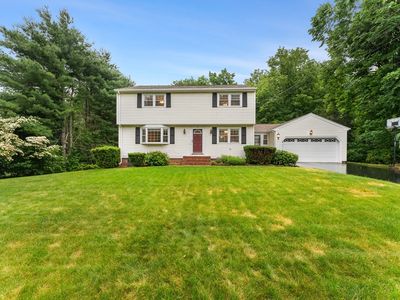 9 Carolyn Dr