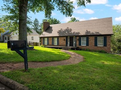 14 Valley View Dr