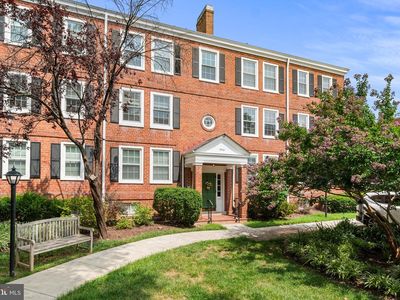 2916 S Buchanan St APT B1