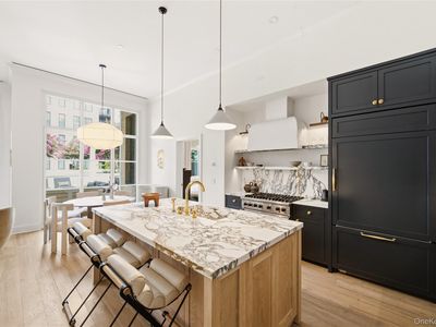 100 Garvies Point Road #1007