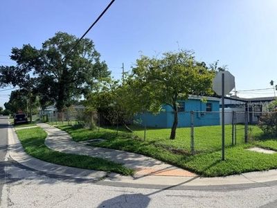 7225 N Grady Ave