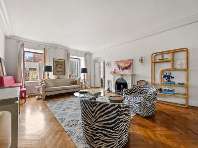 136 E 79th St #8B