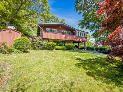7 Buzzards Bay Dr