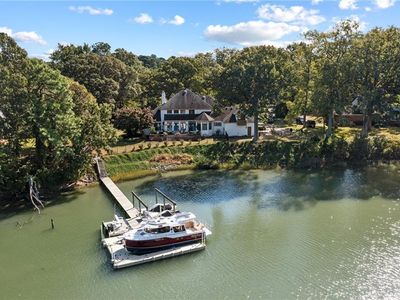 1632 W Little Neck Rd