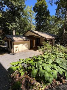 488 Hemlock Loop