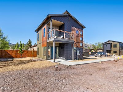 302 W Oak Ave #8