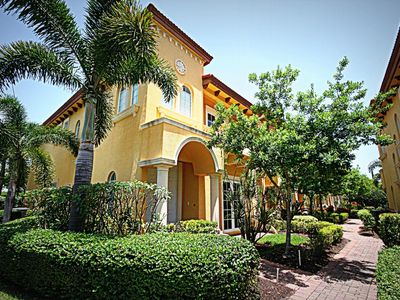 210 NE 69th Circle NE