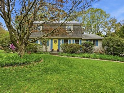 6 Woodlawn Rd