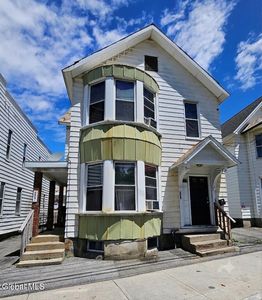 607 Nott Street
