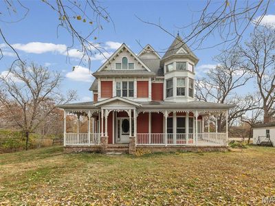 Property at 2304 N 1st St, Fayetteville, IL