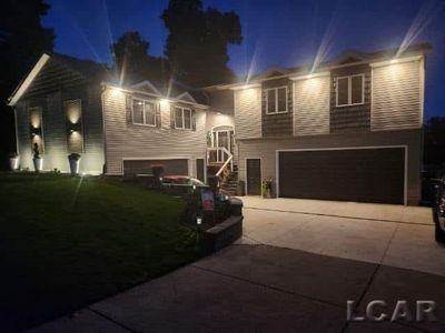 7729 Kingsley Dr