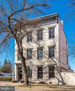 401 S Market St Unit 1