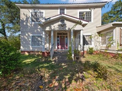 501 E Duval St