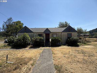 140 Poplar St