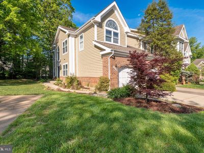 1211 Woodbrook Ct