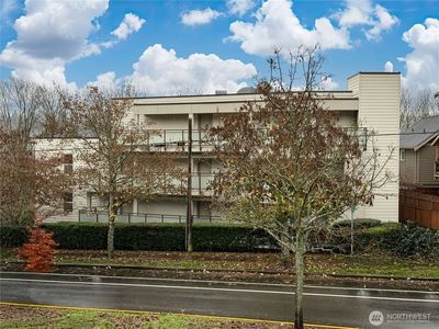 2334 Thorndyke Ave W #202