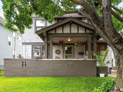 1113 N Elmwood Ave