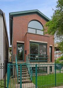 1757 W Newport Ave