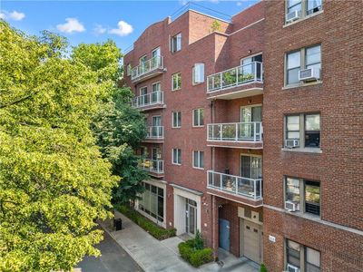 1689 E 21st St APT 3A