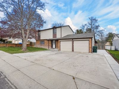 87 Plateau Dr