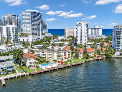 341 N Birch Road Unit 206