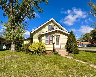 55 10th Ave N
