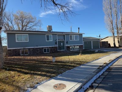 Property at 894 Gold Creek Ave, Battle Mountain, NV
