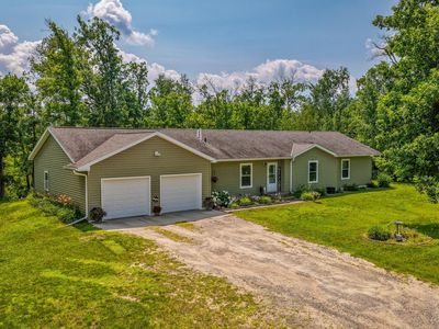 5252 Elmwood Ct NE