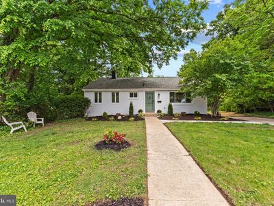 6211 Houston Ct