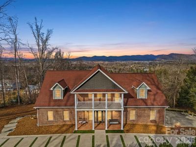 38 Sweetwater Oaks Dr