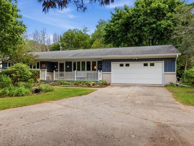 7423 Maple LANE