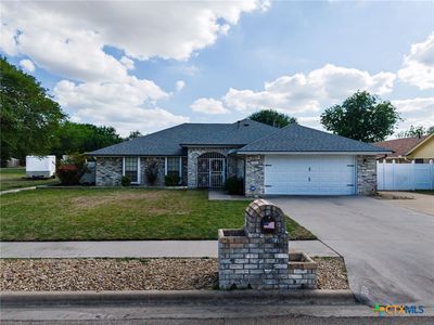 3204 Pebble Dr