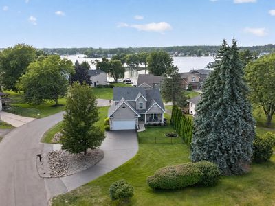 165 Hawthorne Dr