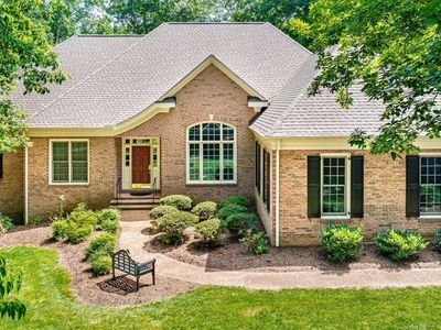 3225 Prestwick Pl