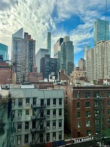 411 E 53rd St APT 8L