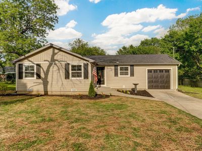 1336 N Farmer Avenue