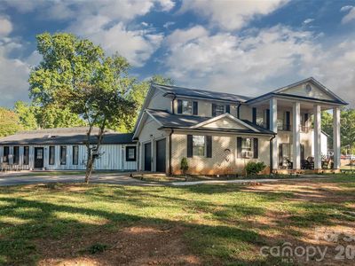 104 Bright Ave