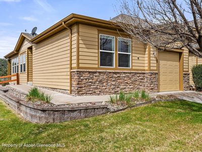 51 Redstone Dr