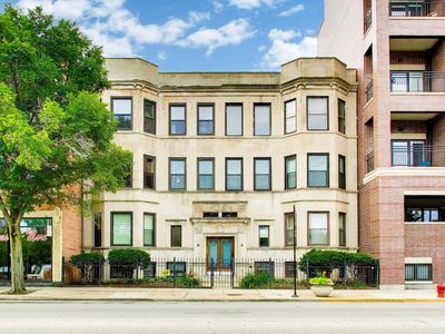 923 W Irving Park Rd #2E