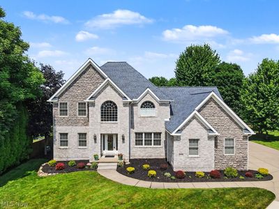 5040 Lake Breeze Lndg
