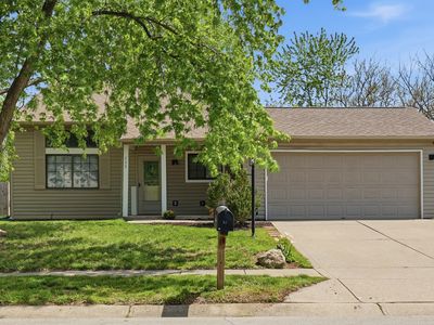 235 Meadow Glen Dr