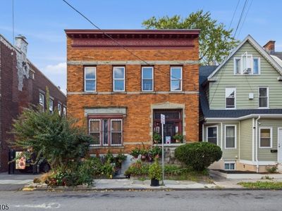 45 S 9th St