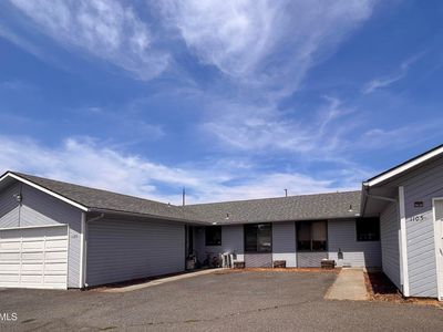 1105 S 34th Ave