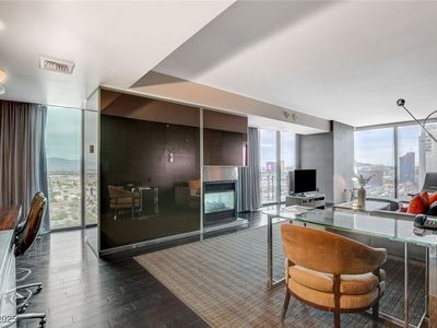 4381 W Flamingo Rd #2202