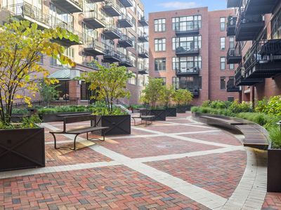 333 W Hubbard St APT 502