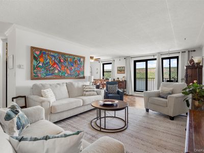 1085 Warburton Avenue #425