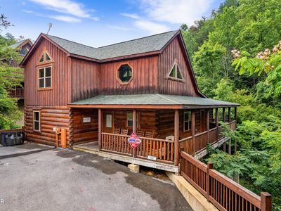 1924 Bear Creek Falls Way