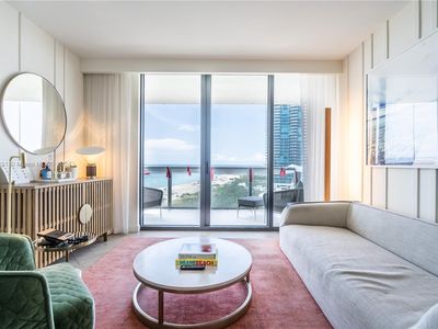 2201 Collins Ave #1709