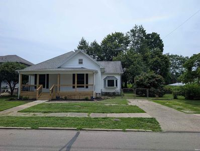 9 E Flora St