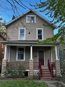 38 E Welch Ave